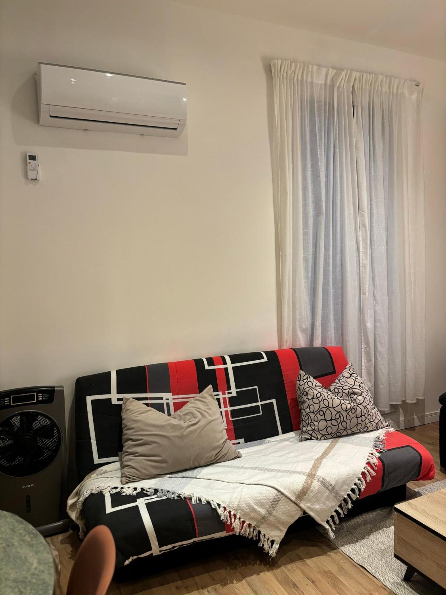 Astou Cisse Apartment Marseille